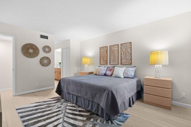 5087 Oak Hill Lane 315, Delray Beach, FL 33484