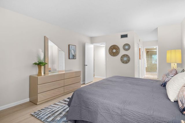 5087 Oak Hill Lane 315, Delray Beach, FL 33484