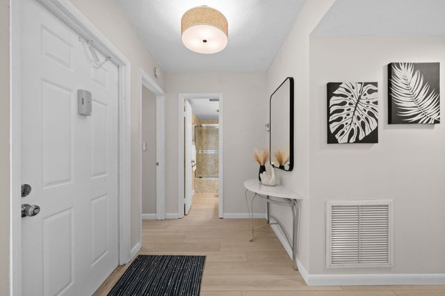 5087 Oak Hill Lane 315, Delray Beach, FL 33484