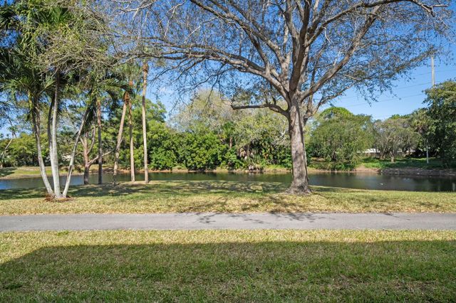 5087 Oak Hill Lane 315, Delray Beach, FL 33484
