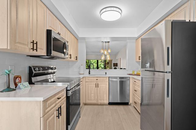 5087 Oak Hill Lane 315, Delray Beach, FL 33484