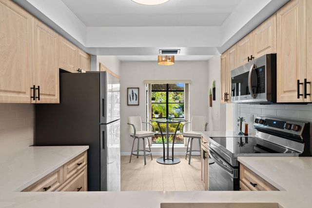 5087 Oak Hill Lane 315, Delray Beach, FL 33484