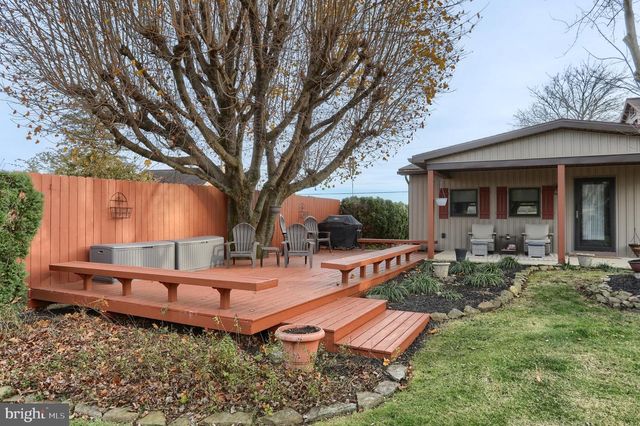 2103 THOMPSON AVE, Jonestown, PA 17038