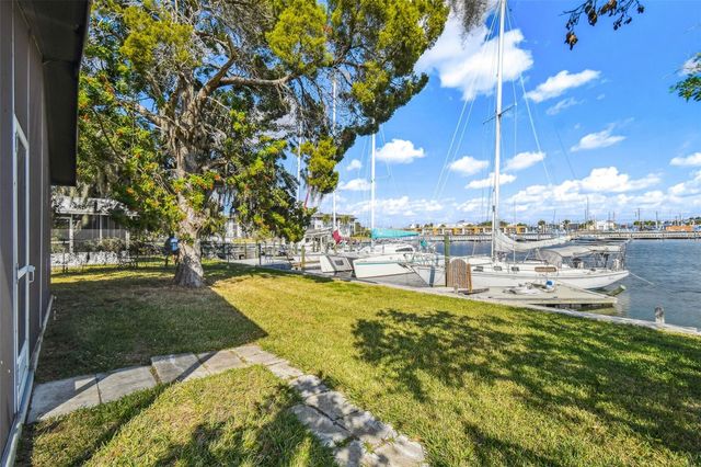 4911 FLORAMAR TERRACE, New Port Richey, FL 34652