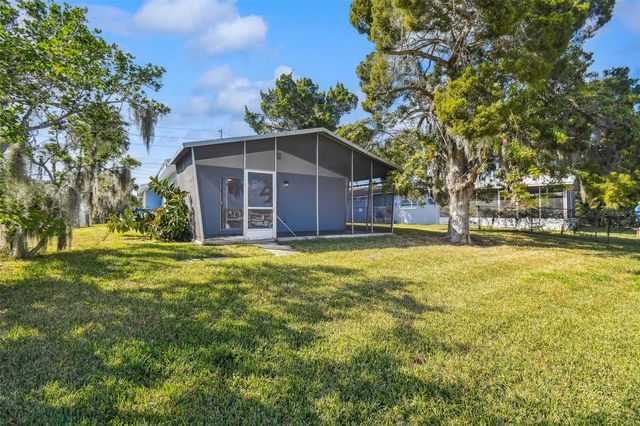 4911 FLORAMAR TERRACE, New Port Richey, FL 34652