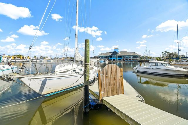 4911 FLORAMAR TERRACE, New Port Richey, FL 34652