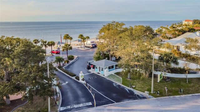 4911 FLORAMAR TERRACE, New Port Richey, FL 34652