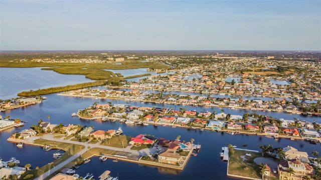 4911 FLORAMAR TERRACE, New Port Richey, FL 34652