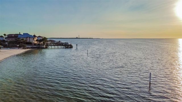 4911 FLORAMAR TERRACE, New Port Richey, FL 34652