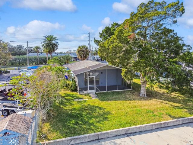 4911 FLORAMAR TERRACE, New Port Richey, FL 34652