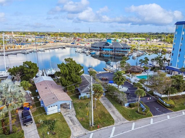 4911 FLORAMAR TERRACE, New Port Richey, FL 34652