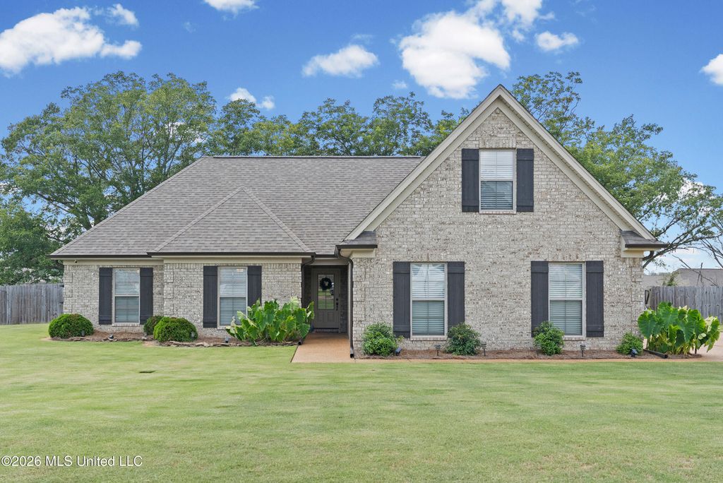 209 Eagle View Drive, Senatobia, MS 38668 — exterior