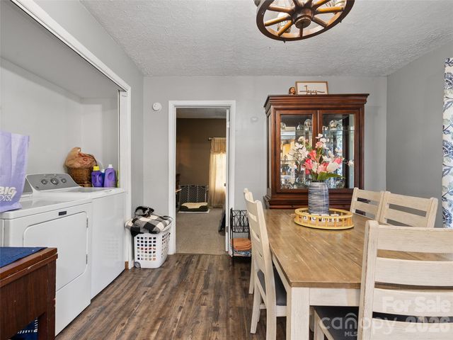 1121 N Canton Road, Canton, NC 28716