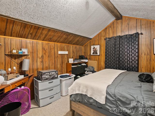 1121 N Canton Road, Canton, NC 28716