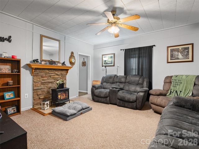 1121 N Canton Road, Canton, NC 28716