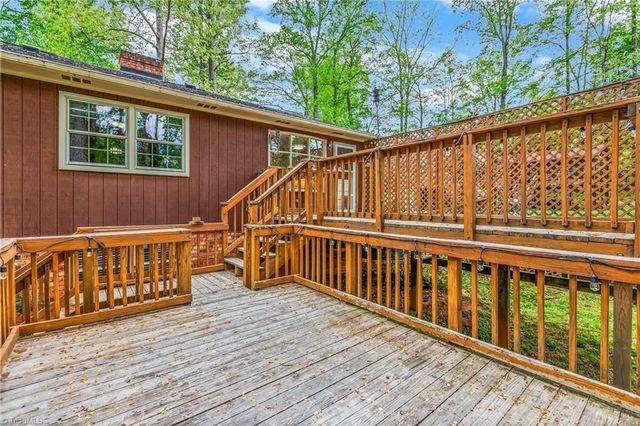 108 Spillsbury Court, Clemmons, NC 27012