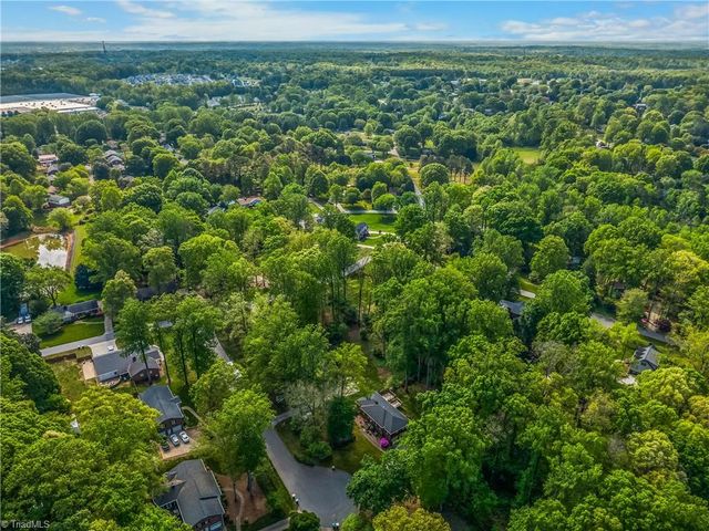 108 Spillsbury Court, Clemmons, NC 27012