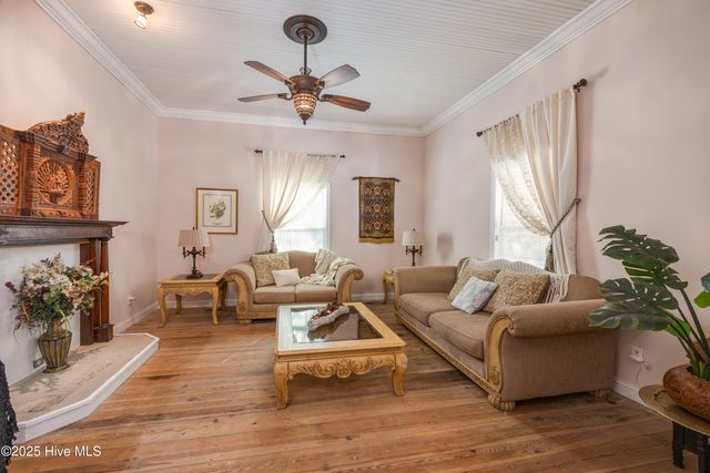 1560 Register Sutton Road, Rose Hill, NC 28458