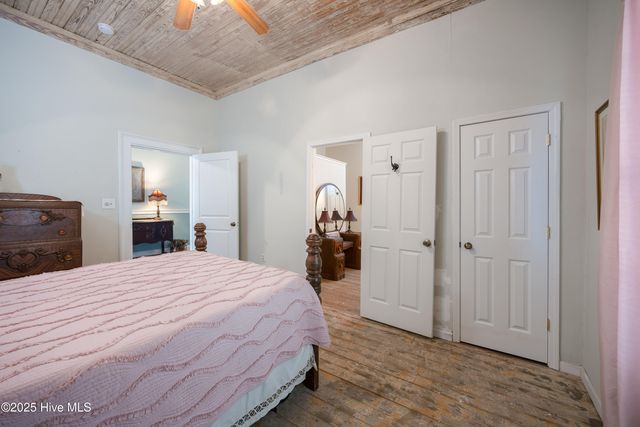 1560 Register Sutton Road, Rose Hill, NC 28458