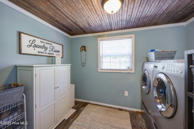 1560 Register Sutton Road, Rose Hill, NC 28458
