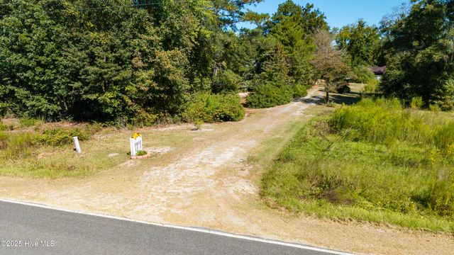1560 Register Sutton Road, Rose Hill, NC 28458