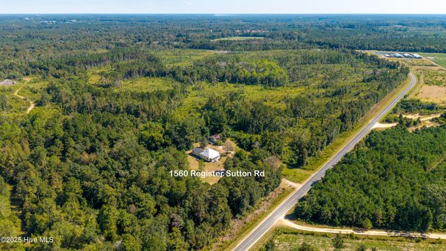 1560 Register Sutton Road, Rose Hill, NC 28458