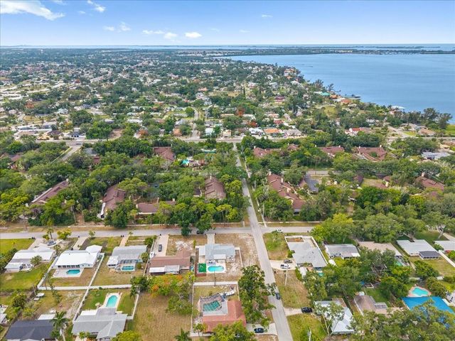 7816 3RD AVENUE W, Bradenton, FL 34209