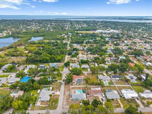 7816 3RD AVENUE W, Bradenton, FL 34209