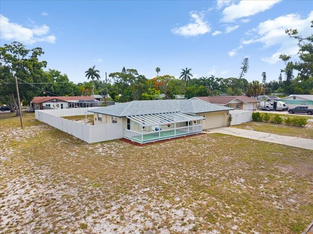 7816 3RD AVENUE W, Bradenton, FL 34209