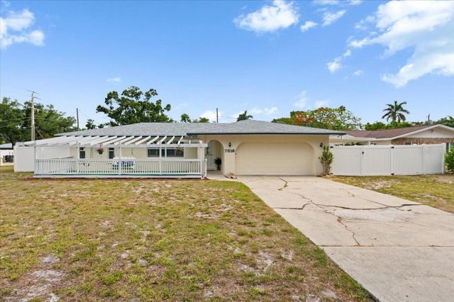 7816 3RD AVENUE W, Bradenton, FL 34209