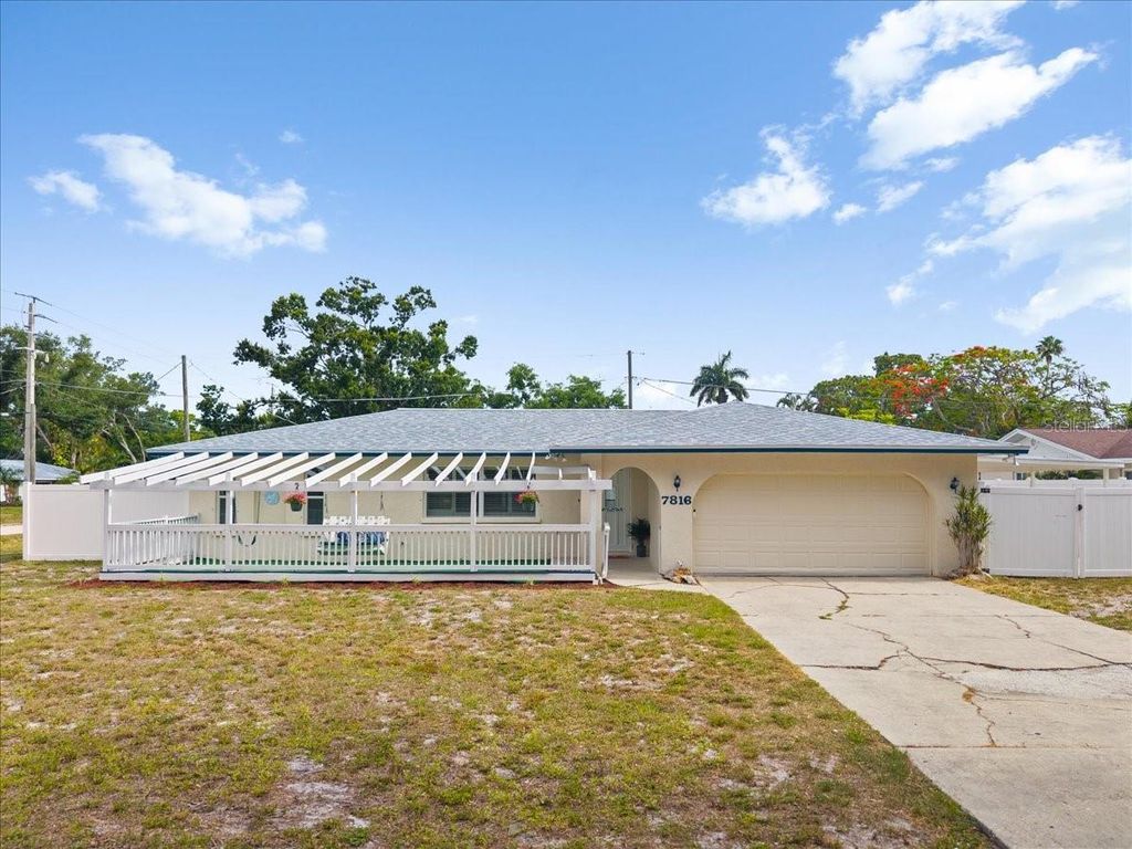 7816 3RD AVENUE W, Bradenton, FL 34209