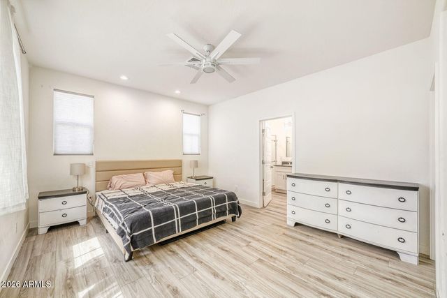 3218 W GLENDALE Avenue 24, Phoenix, AZ 85051