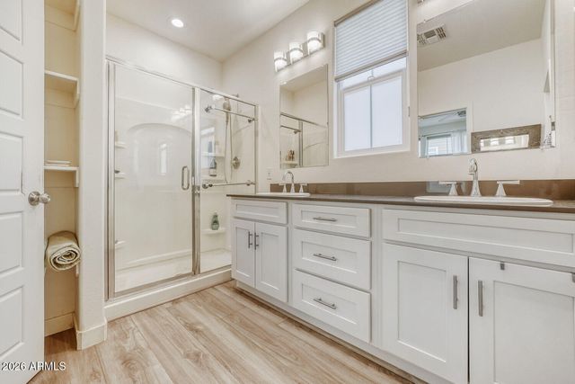 3218 W GLENDALE Avenue 24, Phoenix, AZ 85051