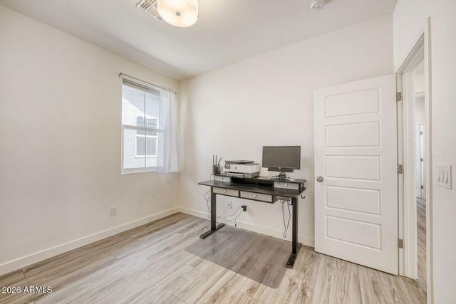 3218 W GLENDALE Avenue 24, Phoenix, AZ 85051