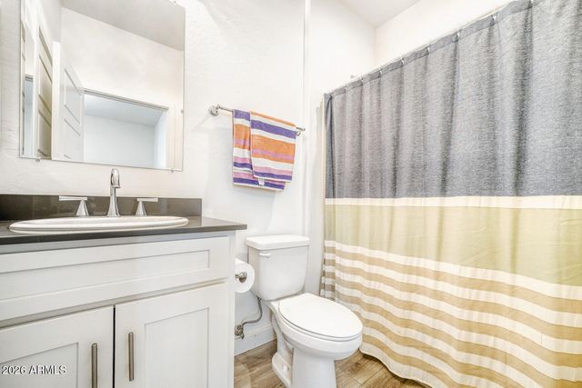 3218 W GLENDALE Avenue 24, Phoenix, AZ 85051