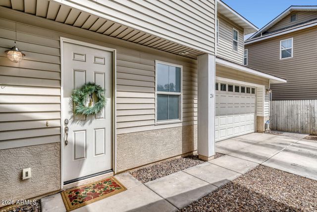 3218 W GLENDALE Avenue 24, Phoenix, AZ 85051