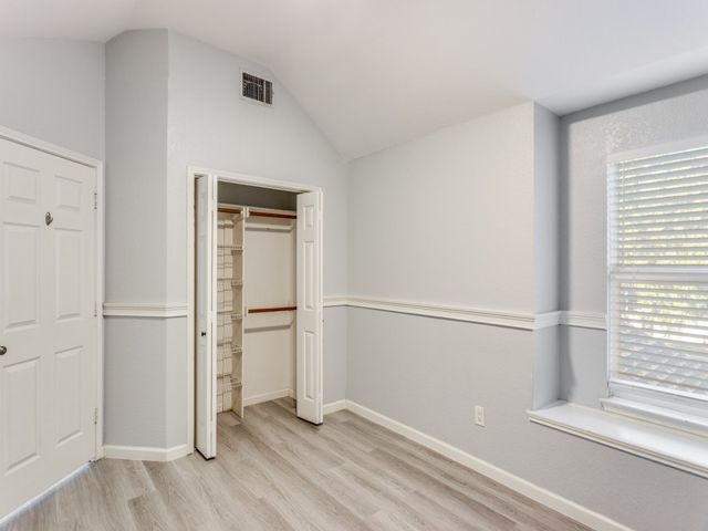 800 Laredo Court, Grand Prairie, TX 75052