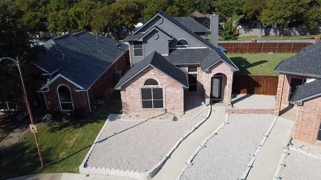 800 Laredo Court, Grand Prairie, TX 75052