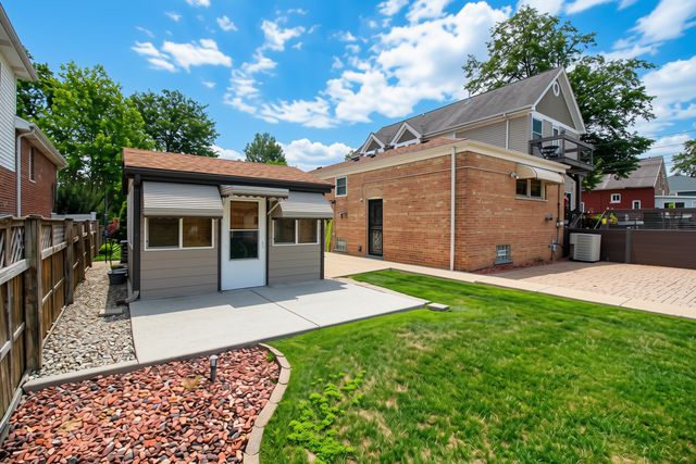 10752 S Albany Avenue, Chicago, IL 60655