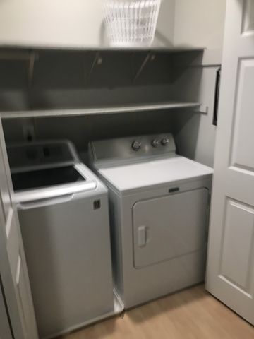 123 Five Oaks Dr, Nashville, TN 37217