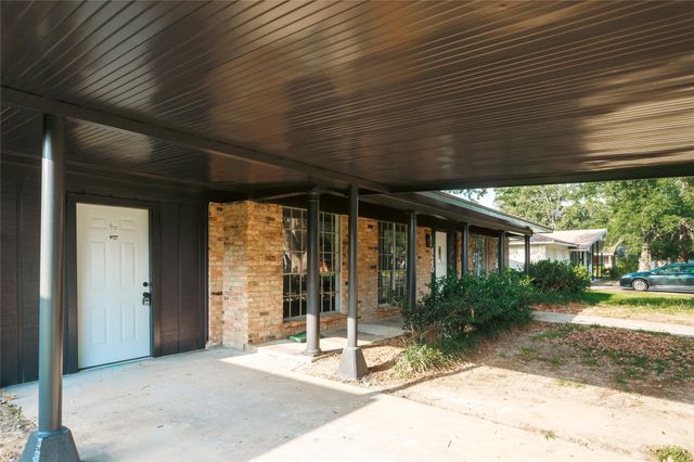 4640 Fieldwood Lane, Beaumont, TX 77706
