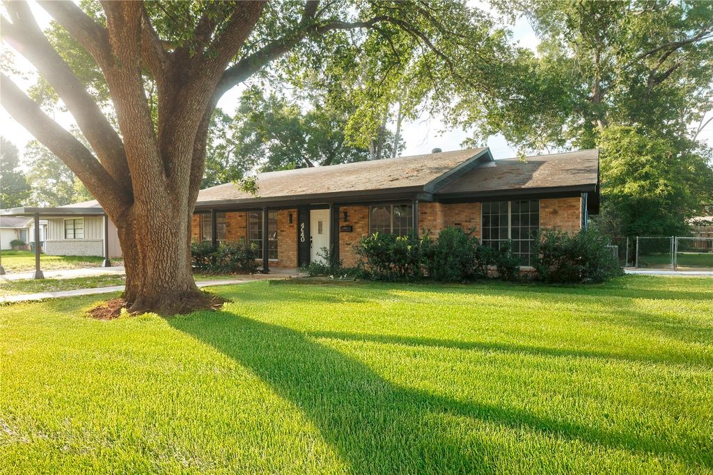 4640 Fieldwood Lane, Beaumont, TX 77706