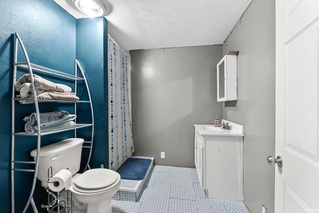 58703 Sun Valley Boulevard, Goshen, IN 46528