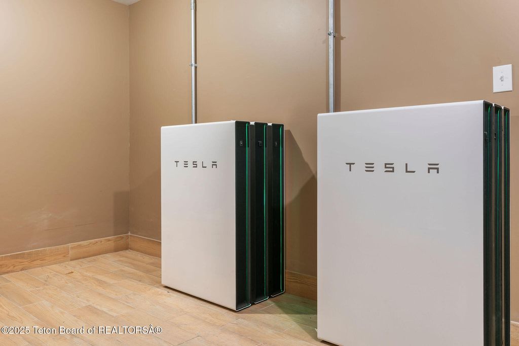 27820 E ELK TRACK RANCH Road, Kelly, WY 83011 photo 13