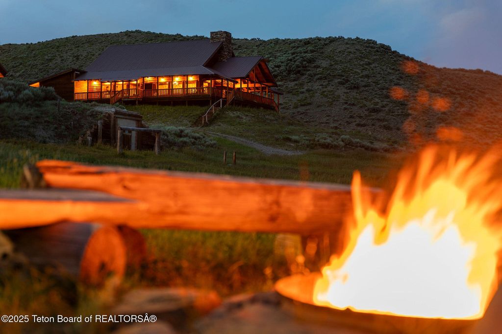 27820 E ELK TRACK RANCH Road, Kelly, WY 83011 photo 2