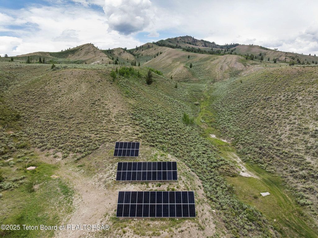 27820 E ELK TRACK RANCH Road, Kelly, WY 83011 photo 41