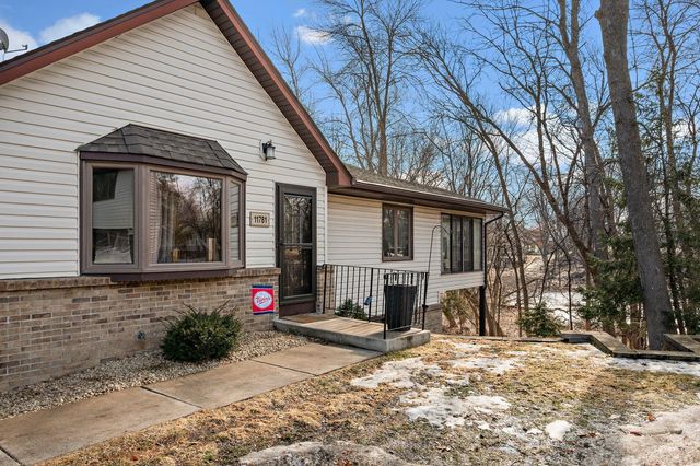 11781 88th Avenue N, Maple Grove, MN 55369