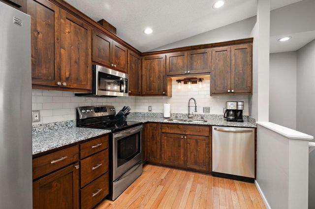 11781 88th Avenue N, Maple Grove, MN 55369