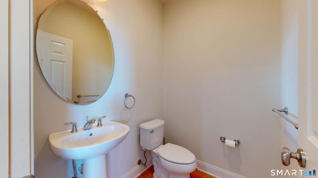 184 Warrington Round 184, Danbury, CT 06810