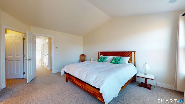 184 Warrington Round 184, Danbury, CT 06810